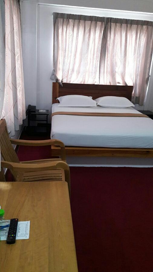 Venus Star Hotel Γιανγκόν Εξωτερικό φωτογραφία
