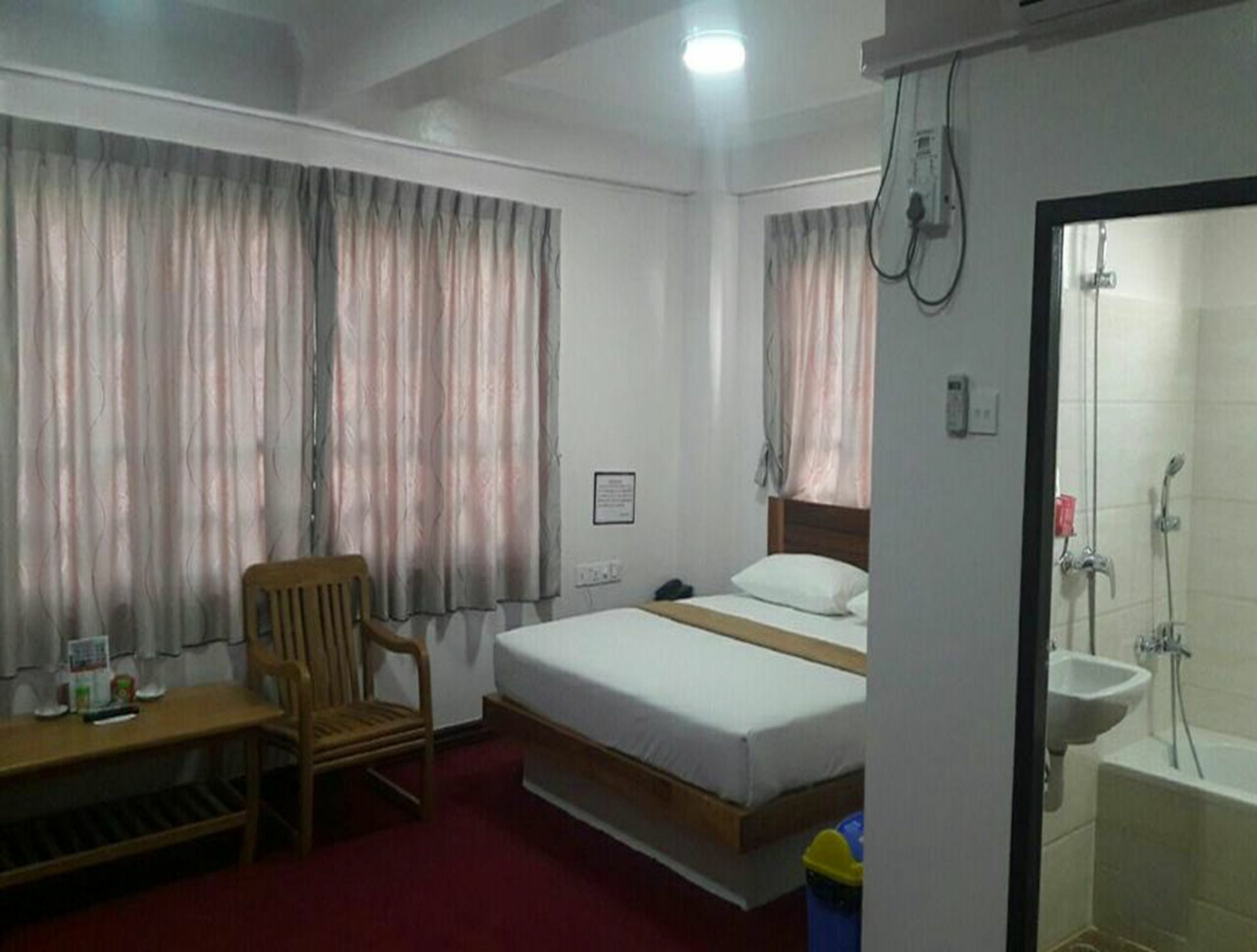 Venus Star Hotel Γιανγκόν Εξωτερικό φωτογραφία