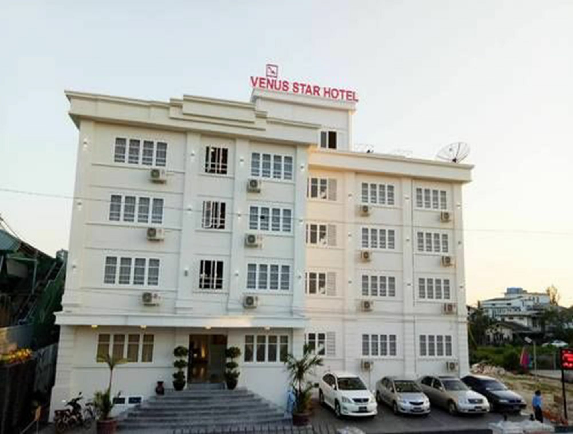 Venus Star Hotel Γιανγκόν Εξωτερικό φωτογραφία